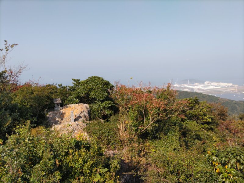 衣笠山から三河湾