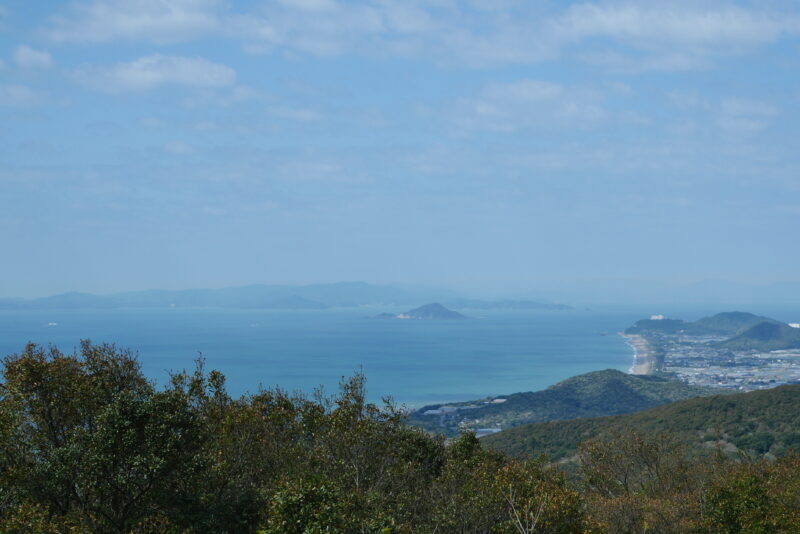 大山より神島を望む