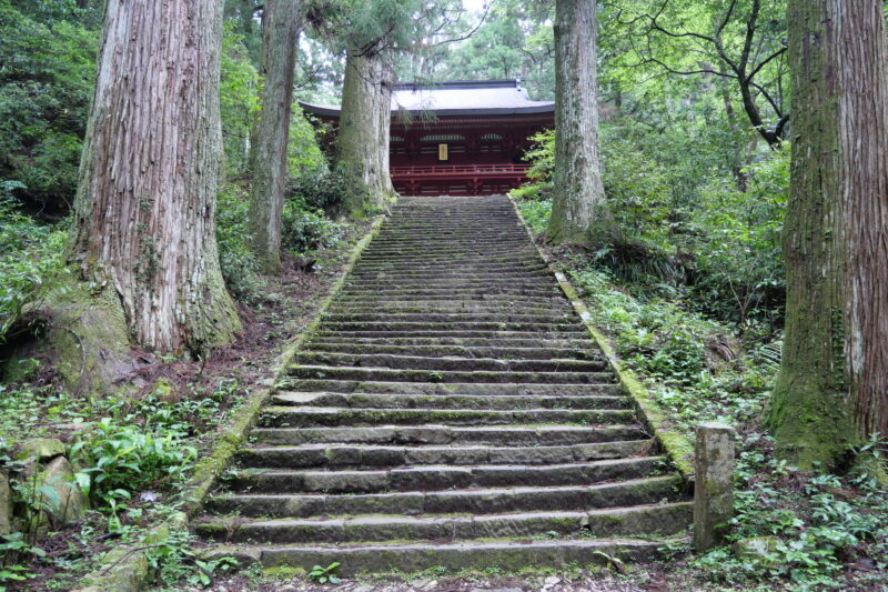 仁王門へ上がる