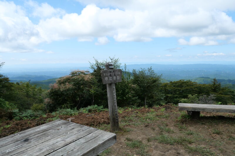 寧比曽岳山頂