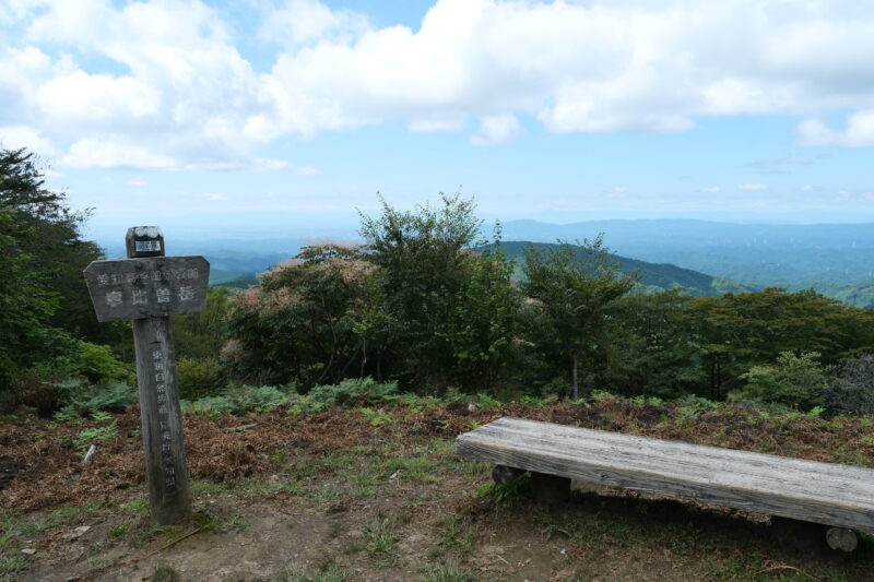 寧比曽岳山頂