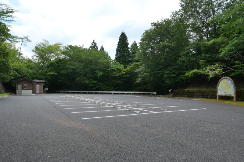 三河湖園地駐車場