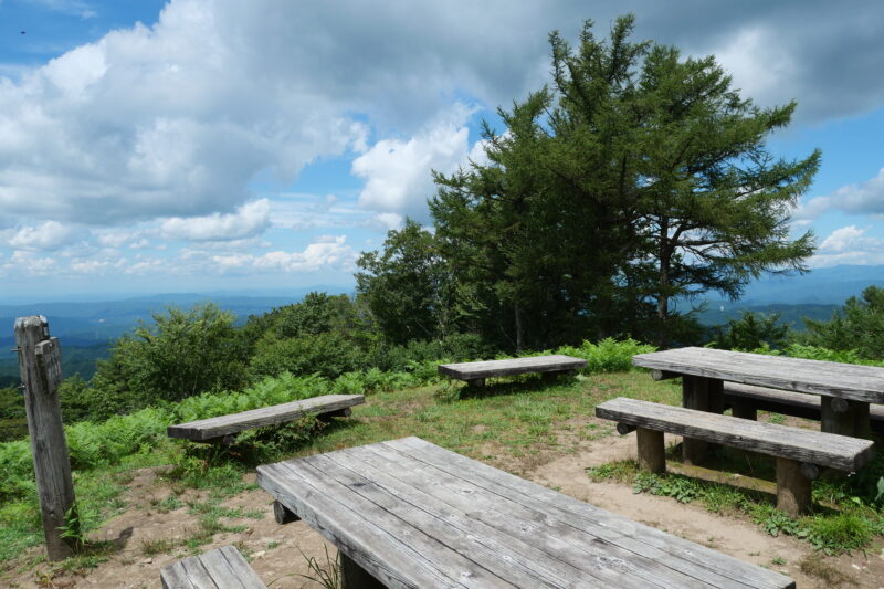 好展望を得られる寧比曽岳山頂