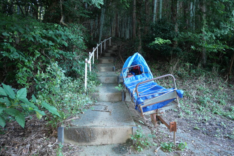 長～い石段のはじまり