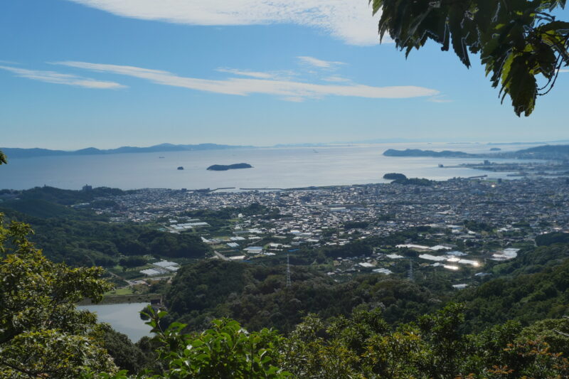 展望台から三河大島を望む